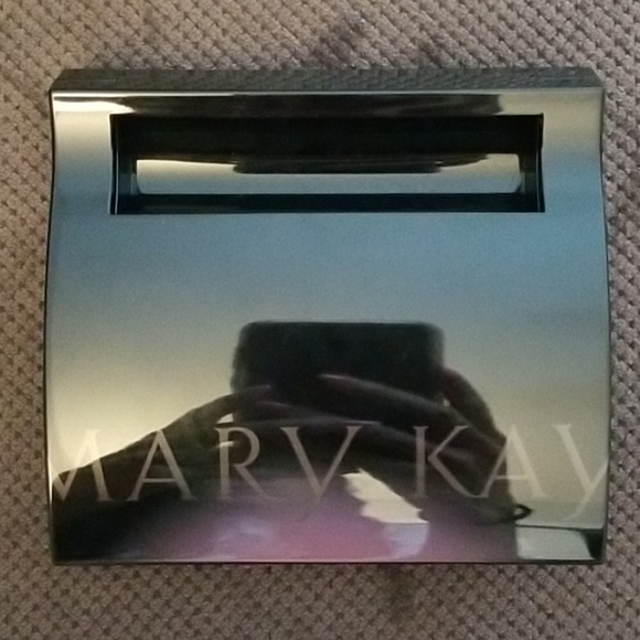 Mary Kay Cosmetic Compact - Picture 3 of 4